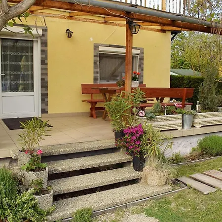 Apartament Liliom